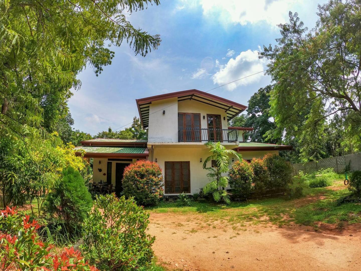 شقة The Sigiriya White House المظهر الخارجي الصورة